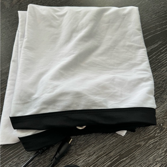 Bluetooth and WiFi projector - Picture 8 of 10